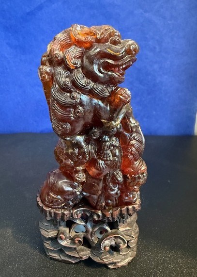 AMBER FO DOG (OLD WOOD STAND) Circa  18° century